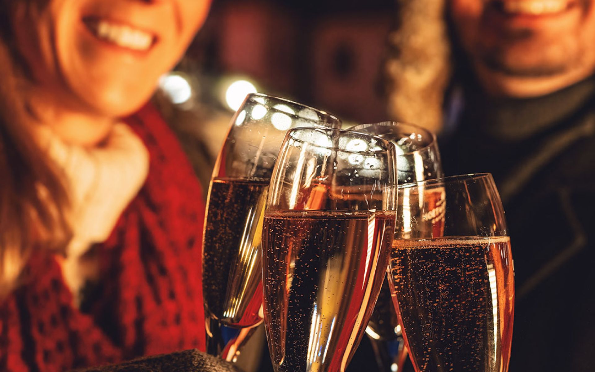 Herbruikbare champagneglazen en shotglaasjes voor feesten en wintermarkten